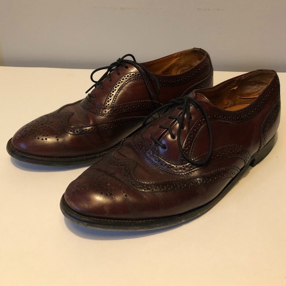 Bass Wing Tipped Shoes Size 8.5